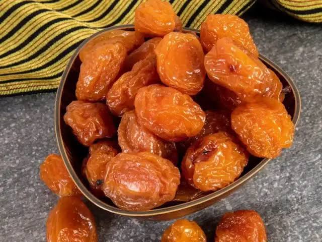 تصویر 3 از آلو بخارا تازه‌ خشک‌ شده با کیفیت ممتاز